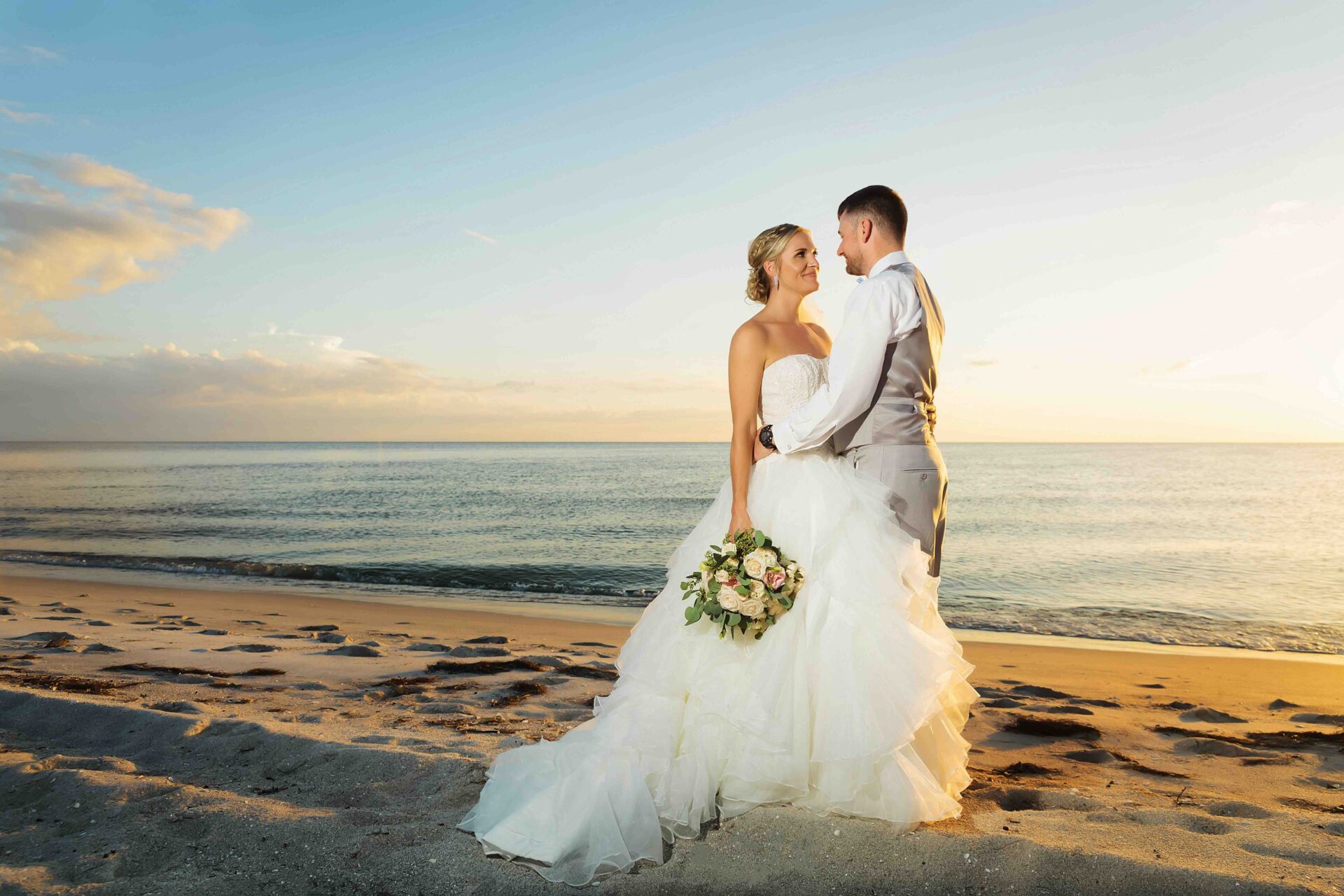 wedding couple on the beach